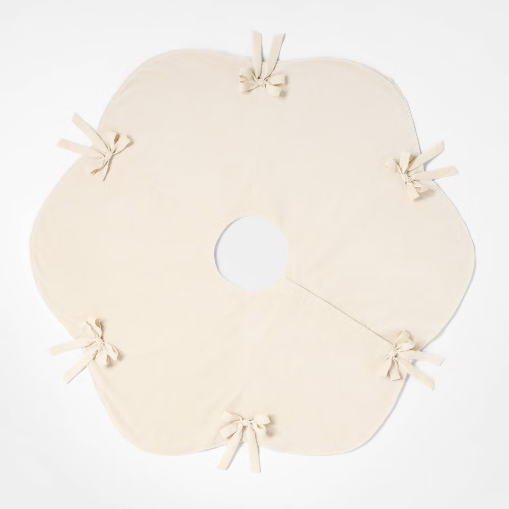 Velvet Bow Tree Skirt Cream - Threshold Studio McGee, Target‎ Christmas 2025